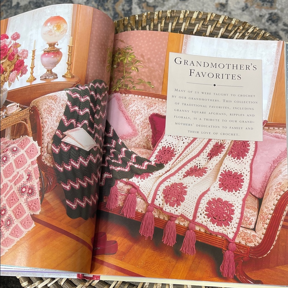 Introduction to Crochet Patterns Book - Picture 9 of 16